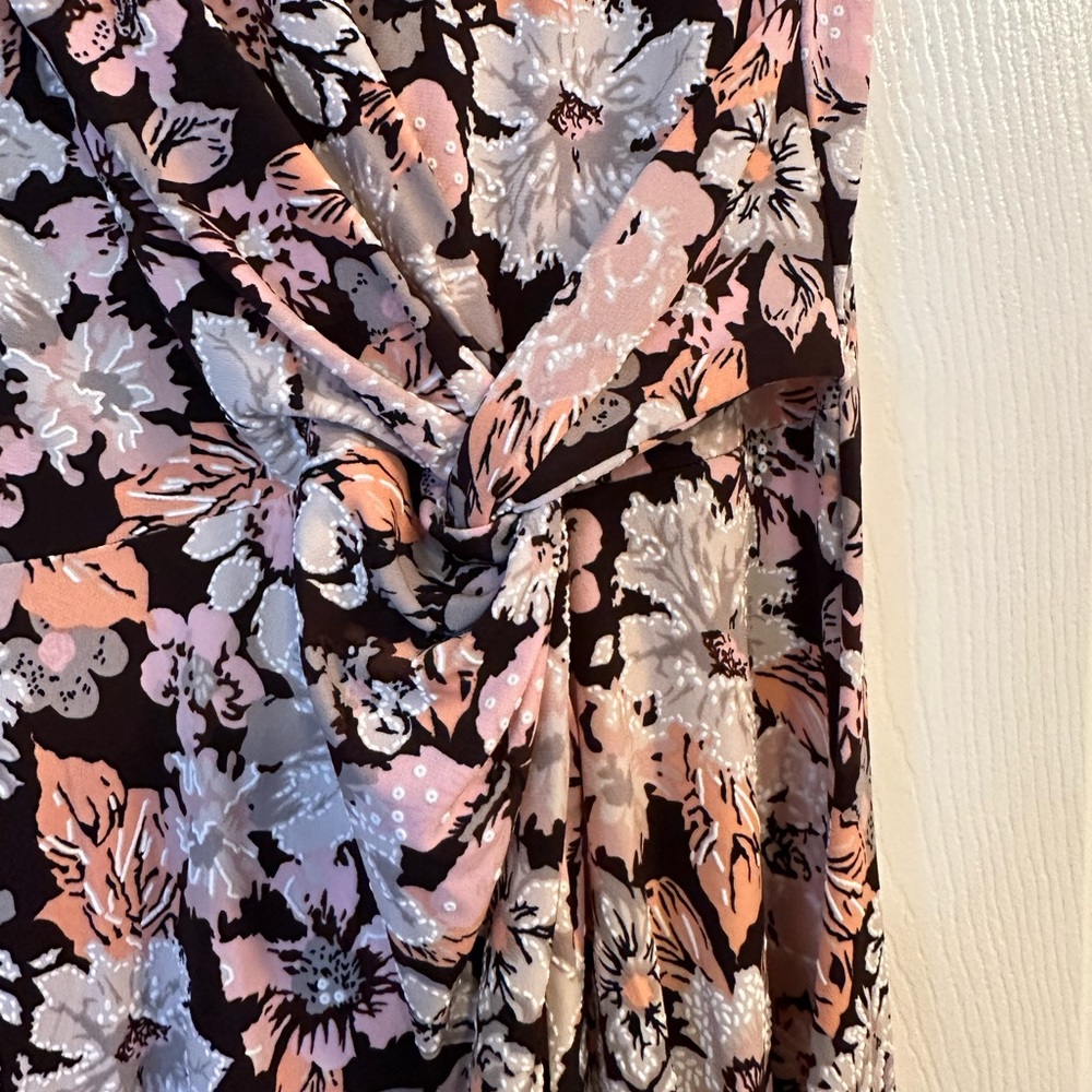 Cute short sleeve dress - Picture 4 of 5